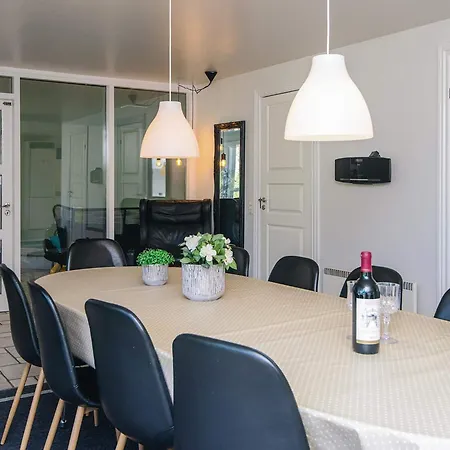 Seaside Oasis In - By Traum *