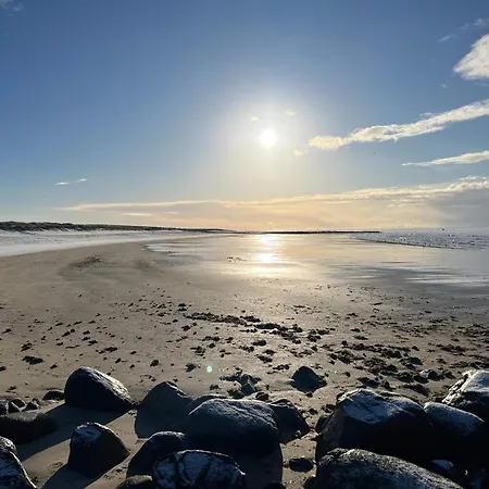 Seaside Oasis In - By Traum